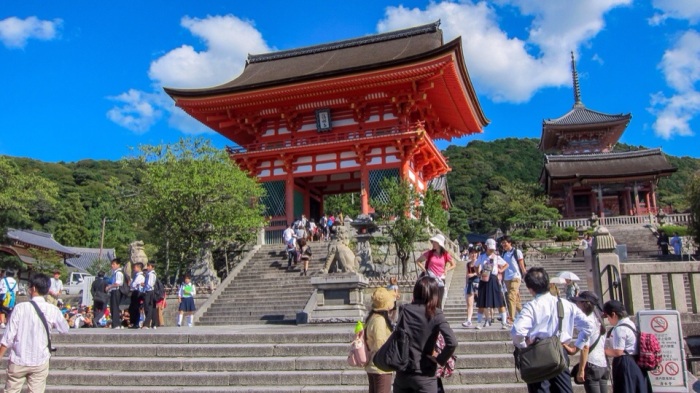 The entrance to Kiyomizu-dera.